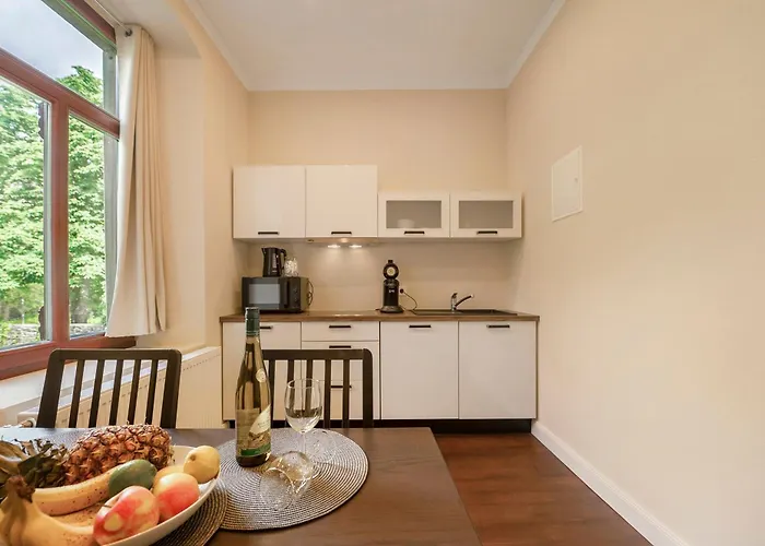 Апартаменты Alte Stadtvilla Am Weinberg 2 Трабен-Трарбах